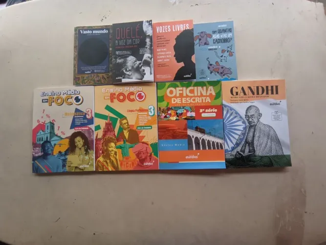 Vendo Livros que quase não foram usados, e não vou precisar mais.