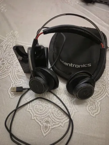 Headset Plantronics Voyager Focus