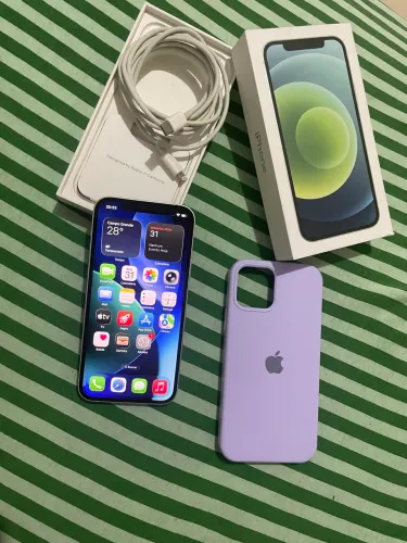 iPhone 12 verde novo 64 GB de memória em bom estado completo