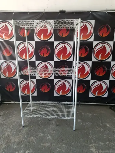 Estante 3 planos 90x48x1,70 aramada usada em ótimo estado