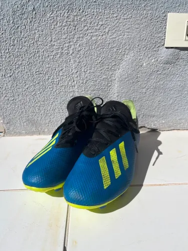 Chuteira Adidas X18.3 - tamanho 42/43