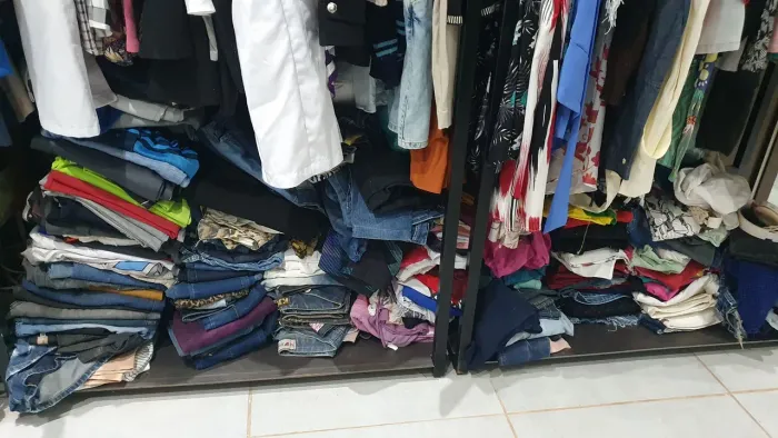Roupas de Bazar