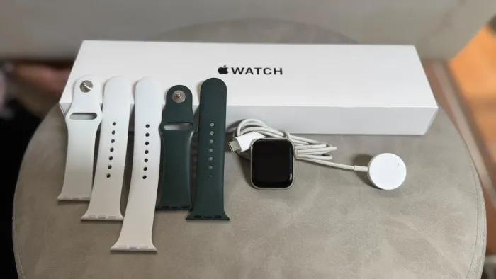 Apple Watch SE 2ª Geração 40mm Estelar + Caixa e Carregador