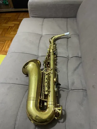 Troco saxofone alto eagle 