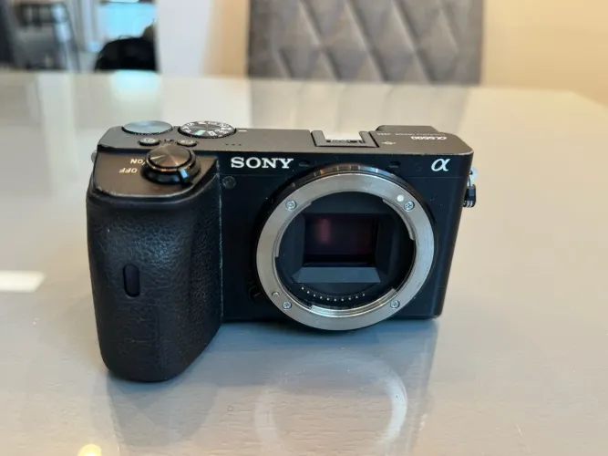 Câmera Sony a6600