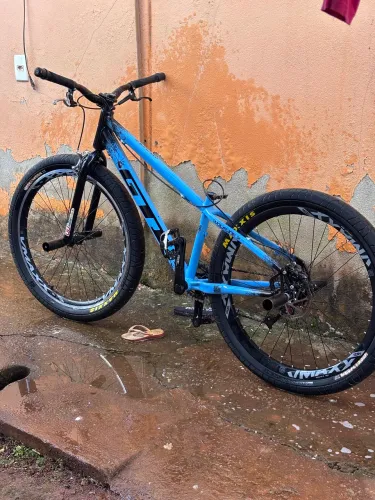 bicicleta freewhide aro 26 completa semi nova demaiss,tá zera zera