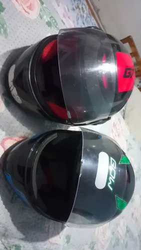 Vende-se 2 capacete marca pro tork g7, e um gow 2026, 1 está novo o outro usado 200rs