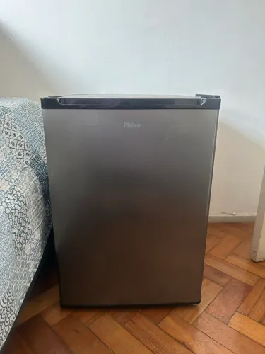 Frigobar Platinum 68L Philco