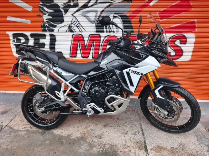 TRIUMPH TIGER 900 RALLY PRO 2025 COM 5 MIL KM UNICO DONO NA GARANTIA DE FÁBRICA