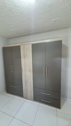 ?GUARDA-ROUPA CASAL ? bem conservado marcas de uso ?entrego e passo cartão