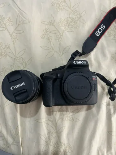 CÂMERA EOS T7+ COM LENTE EF-S 18-55 + Cartão de memória SanDisk 64GB