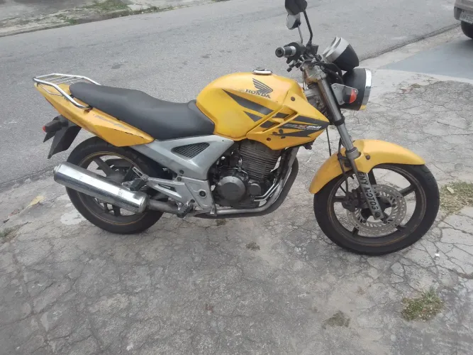 Cbx Twister 2008