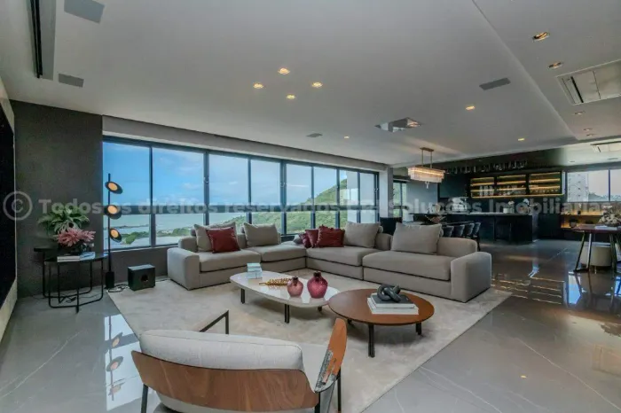 Apartamento a venda com 4 Suítes no Cézanne Residence na Fazenda em Itajaí