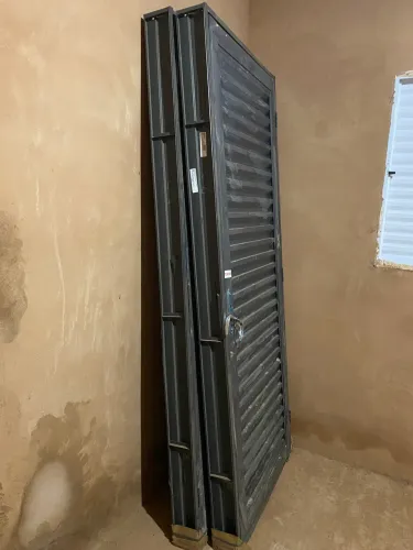 Portas aço laminado