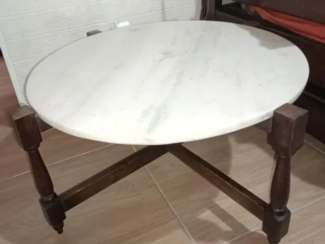 Mesa de mármore Redonda
