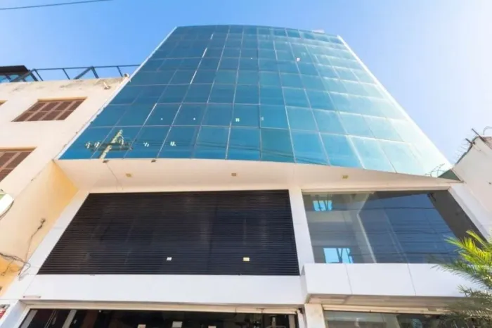 Edifício comercial seminovo no bairro Jardim Botânico em Porto Alegre