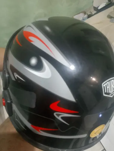 Vendo esse capacete