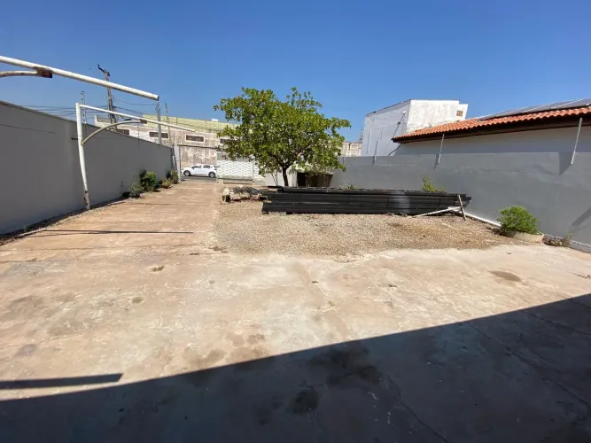 Aluga-se ou Vende-se Casa no Bairro Jardim Califórnia