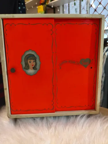 Conj.de móveis miniatura vintage para o boneca Susi,fabricado pelo o Brinquedos Estrela 