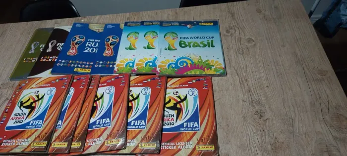 álbuns completos e originais copa 2010,2014,2018,2022