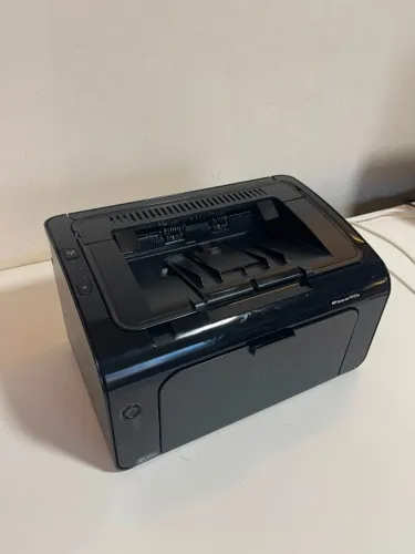 ? Impressora HP LaserJet Pro P1102w - Excelente Estado!