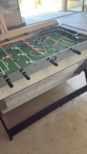 Mesa 3 em 1 pebolim, sinuca e Air hockey