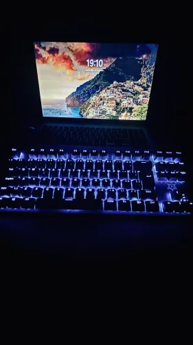 Teclado Mecânico RGB