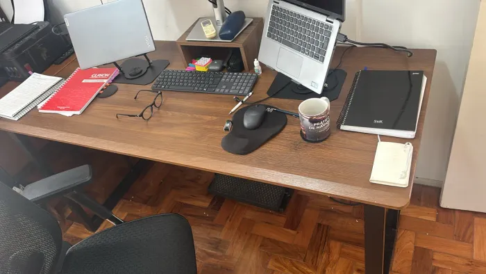 Mesa com tampo sensetup 160x70 novinho 