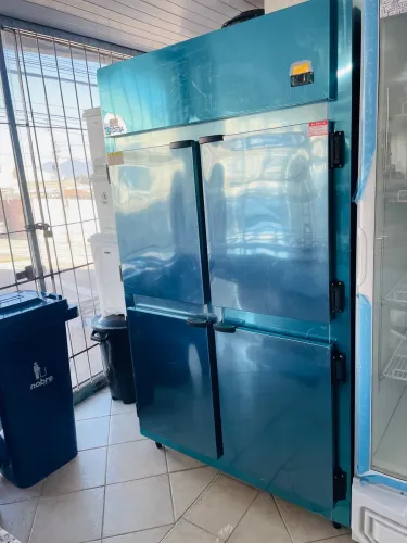 MB Geladeira Mini câmara 4 portas - Kofisa