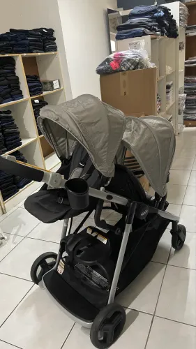 Carrinho de bebê duplo Graco