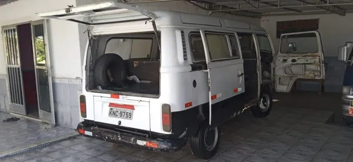 Volkswagen Kombi Furgão 1999