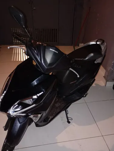 Honda elite 125 ano 2024 completa pouco usada apenas 17000 km