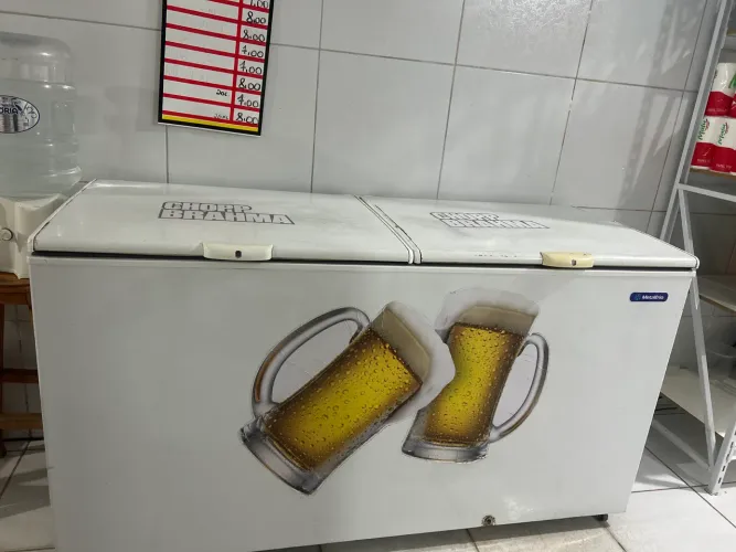 Freezer  semi nova de 650 litros 