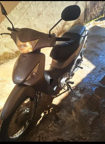 Vendo biz 2008 valor 8000