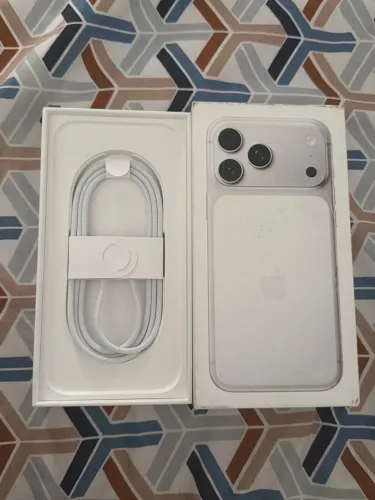 Cabo Original Apple iPhone 17 Pro Max - Peça Original