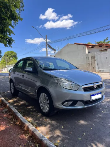 Fiat Grand Siena Essence 1.6 Flex 16V 2014