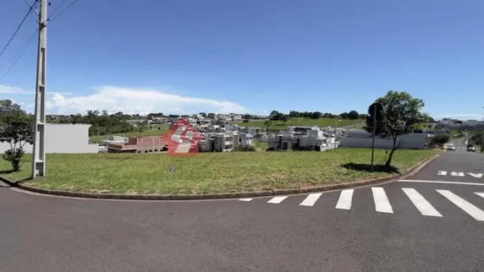 Terreno no condomínio PORTINARI II em Álvares Machado