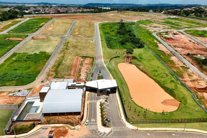 Terreno 300m² Engordadouro Condomínio Applausi Villaggio: Segurança e Lazer!
