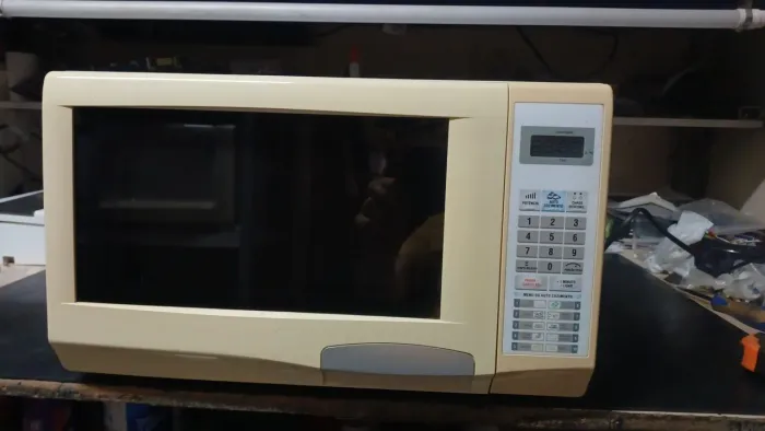 Microondas Panasonic- NN-S45BH 18 litros