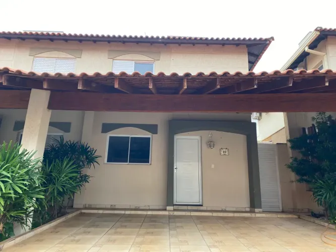 Casa de Condomínio com 2 Quartos Disponível para Venda e Locação no Mon Village 83m²