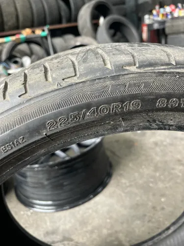 PNEU 225/40R19 RUM FLAT BRIDGESTONE