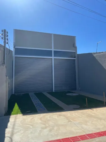 Galpão comercial 188 m2 Av Principal próxima ao ponto de ônibus. 