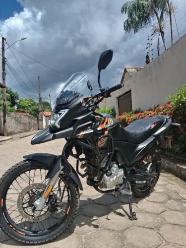 Vendo Moto (Valor Negociável)