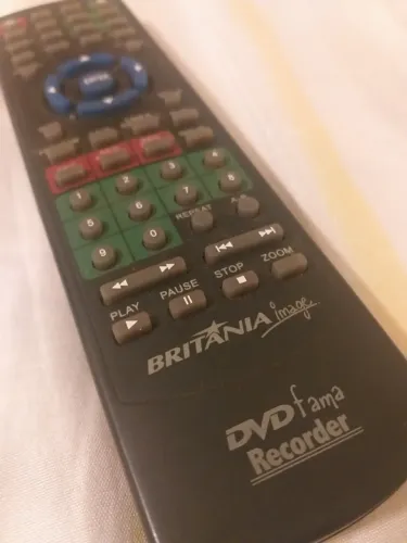 Controle remoto DVD Britânia image (DVD Fama Record)
