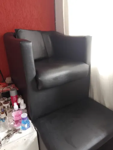 Pedicure Poltrona estofada com escada e cadeira giratória 