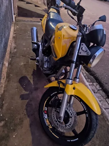 CBX TWISTER 250 excelente estado de conservação.