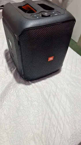 Caixa de som JBL 1.100,00