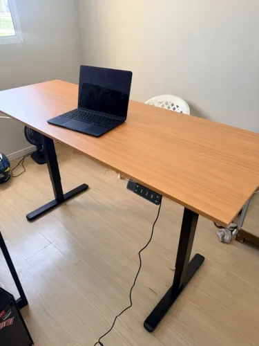 Mesa ergonômica c/ regulagem de altura