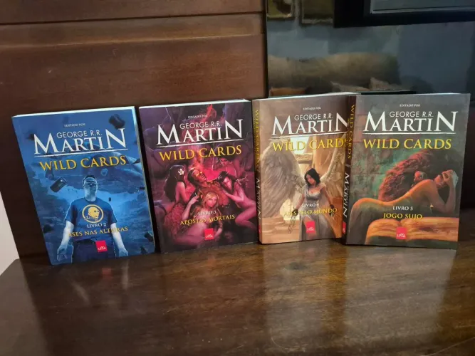 Vendo 04 livros George Martin - Wild Cards 