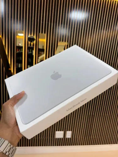 MacBook Neo 512GB -  Silver - Parcelamos Em Até 18x - Consulte Cores - Pronta Entrega 